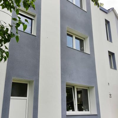 Voll gedämmte Fassade, witterungsbeständig und energieeffizient